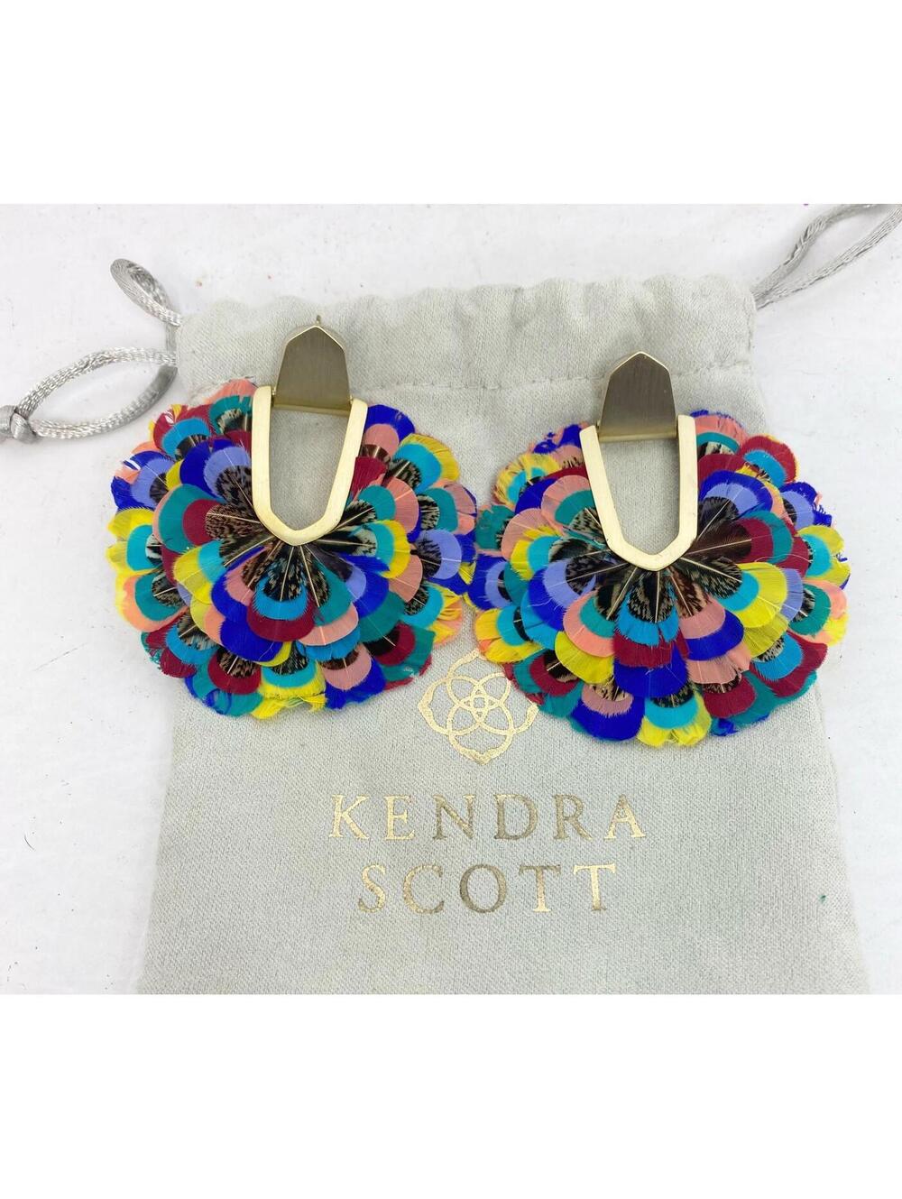 EUC KENDRA SCOTT DIANE FEATHER STATEMENT EARRINGS Muti Colored Feather - Picture 9 of 13